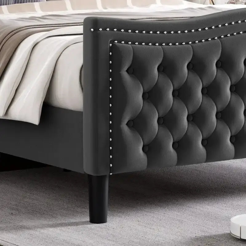 Lit plateforme en velours de style moderne avec tête de lit rembourrée