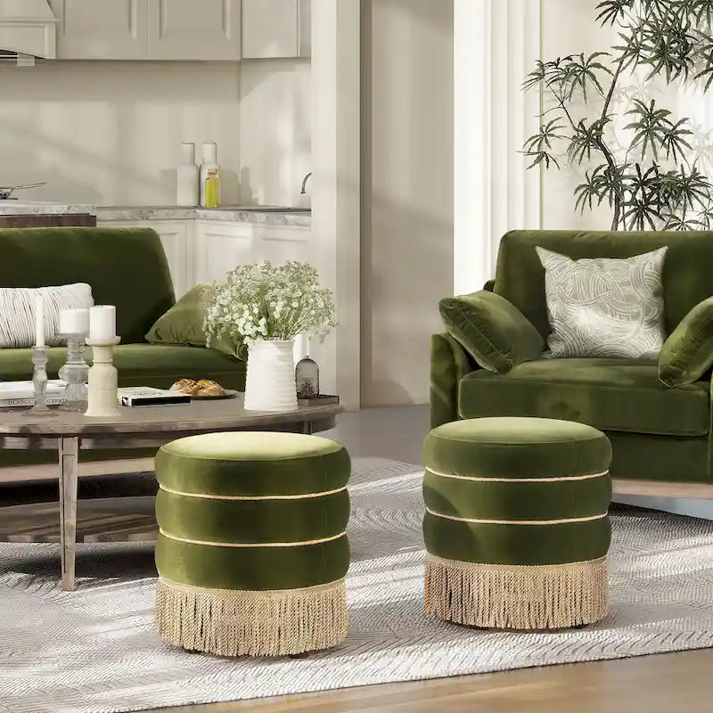 Pouf rond tapissé avec franges en fil doré