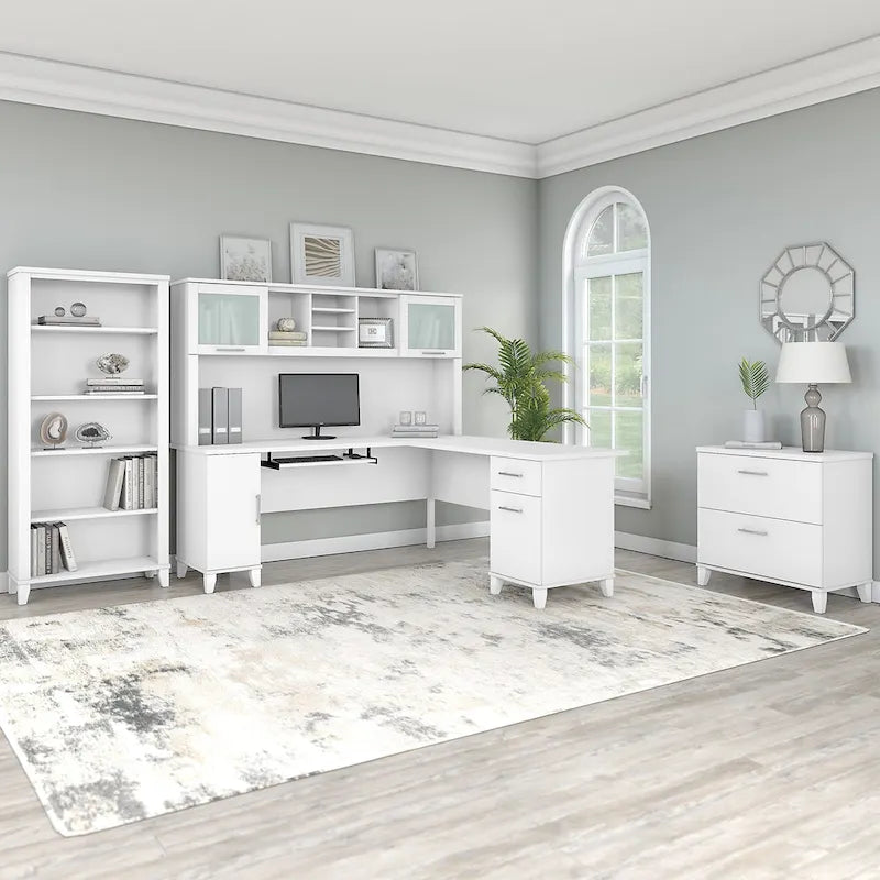 Bureau d'angle avec huche, armoire et bibliothèque intégré(e) en
